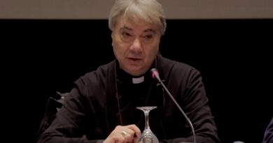 Mons. Domenico Battaglia sarà presto cardinale. L’arcivescovo di Napoli è originario di Satriano