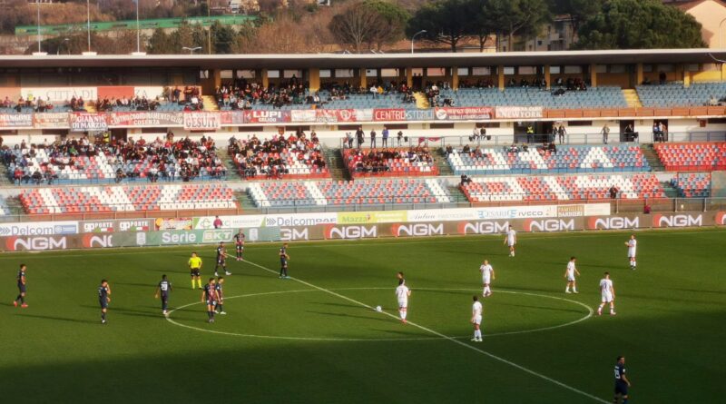 Calcio. Serie B, il Cosenza in caduta libera